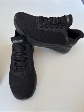 Skechers Black shoes hands free slip ins bobs sports 9 1/2 wide vegan